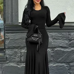 TRAQUILA Flared Sleeve Maxi Dress image 2