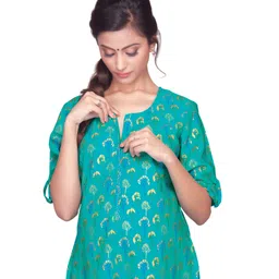 Kriti Half Sleeves Printed Maternity Kurta - Green image 4