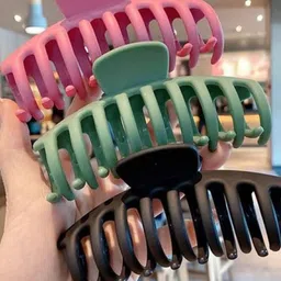 Lyphy Women Set of 6 Matt Claw Clip image 4