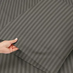 Bajo's Green Striped 300 TC Queen Bedsheet with 2 Pillow Covers image 3