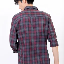 highlander Men Slim Fit Checkered Cut Away Collar Casual Shirt image 2