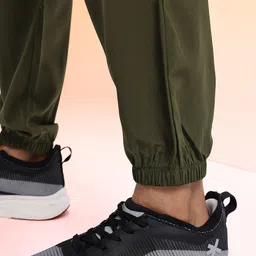 HRX by Hrithik Roshan Men Mid-Rise Rapid-Dry Cargo-Style Training Joggers image 3