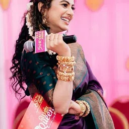 YASHASVI FASHION Woven Design Zari Silk Blend Saree image 4