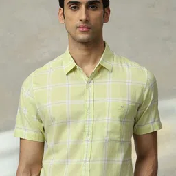 Mufti Men Slim Fit Spread Collar Checked Cotton Casual Shirt-image-47