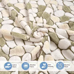 Myntra Elegant Homes Green Abstract Woollen Fitted Double King Bedsheet Set-2.5 m X 2.25 m image 5