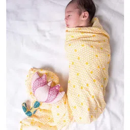 Malabar Baby Organic Swaddle Hive - Yellow image 4