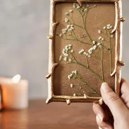 BEHOMA Gold-Toned Metal Table Photo Frame image 4