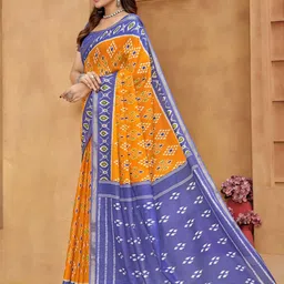 all about you Geometric Printed Zari Border Saree With Blouse Piece image 3