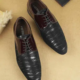 Metro Men Textured Leather Formal Derbys Shoes-picture-40