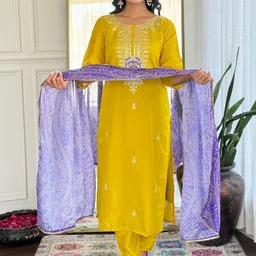 CaniBani Women Ethnic Motifs Embroidered Regular Thread Work Kurta with Trousers & With Dupatta image 4