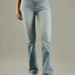 Tommy Hilfiger Women Bootcut Mid-Rise Light Fade Jeans-image-28