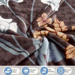 Myntra Elegant Homes Brown Printed 300TC Woolen Single Bedsheet Set 2.20 m x 1.50 m image 4