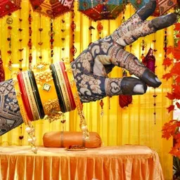 Zindura Set Of 2 Gold-Plated Stone Studded & Beaded Bangles image 4