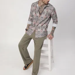 VASTRADO Men Classic Fit Spread Collar Abstract Printed Cotton Casual Shirt image 3