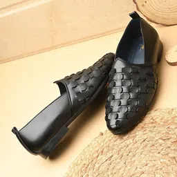 House of Pataudi Men Textured Slip-On Mojaris-picture-35