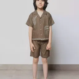 roopvastra Boys Embroidered Pure Cotton Shirt With Shorts-picture-15