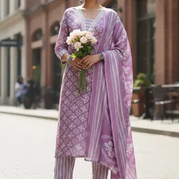 AADVIKA Women Floral Printed Regular Kurta with Trousers & With Dupatta-image-10