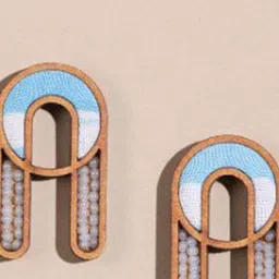 WHE Geometric Studs Earrings image 2