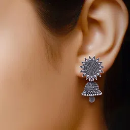 Sangria Silver-Plated Alloy Earrings image 3