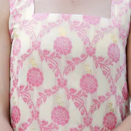 SKYLEE Floral Woven Design Square Neck Sleeveless Straight Kurta With Trouser And Dupatta image 5