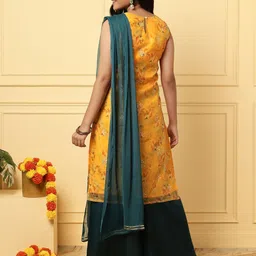 TeenTrums Girls Floral Printed Kurta with Palazzo & Dupatta image 2