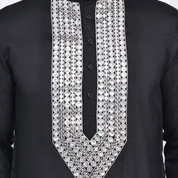 RANGKALP Men Embroidered Thread Work Kurta image 2