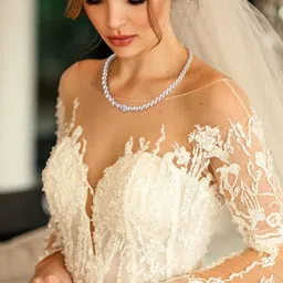 ISLANA Women 3 Piece White Pearls Jewellery Set With Necklace, Earrings And Bracelet image 4