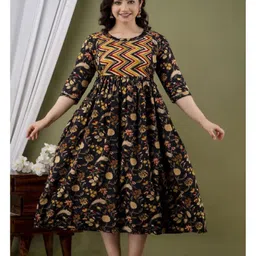 NEVISHA STYLE Cotton Woven Three Fourth Sleeves Floral Printed Maternity Kurta With Nursing Access - Multi Colour image 5