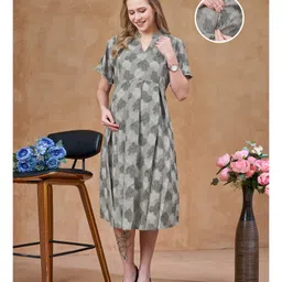 Lovely Mom's Rayon Woven Half Sleeves Abstract Printed Maternity Dress With Side Zipper Nursing Access - Light Grey-picture-21