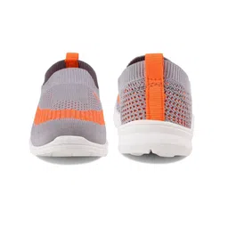 YK Boys Perforations Slip-On Sneakers image 5