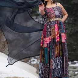 SRF JAIPUR Women Ethnic Motifs Printed Regular Gotta Patti Pure Cotton Kurta with Trousers & With Dupatta image 3