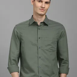 Louis Philippe Men Solid Spread Collar Casual Shirt-image-65