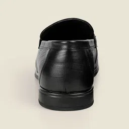 DAVINCHI Men Textured Leather Slip-On Formal Loafers image 5