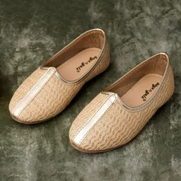 boyz n galz Abstract Embroidered Mojaris - Gold-picture-16