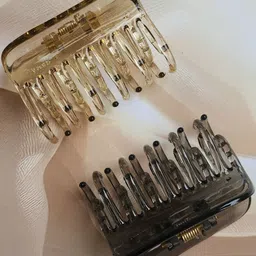 DIVASTRI Women Set of 5 Transparent Glossy Finish Hair Claw Clips Neutral Tones image 5