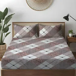WEAVE AND DECOR Brown & White 300 TC King Bedsheet with 2 Pillow Covers-picture-17