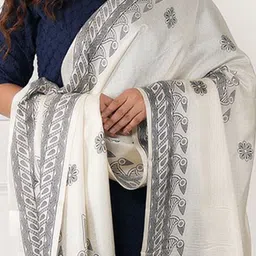 URBAN KANYA Floral Printed Silk Dupatta image 5