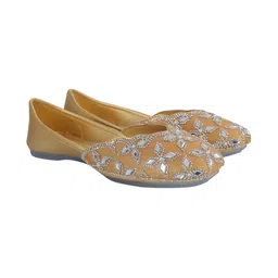 KALINI Women Embellished Ethnic Mojaris Flats-image-20