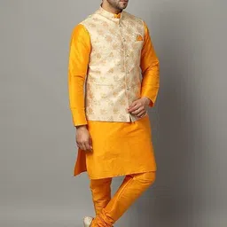 Uri and MacKenzie Men Regular Kurta with Churidar image 3