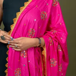 HELLA FASHIONS Geometric Embroidered Dupatta With Mirror Work image 4