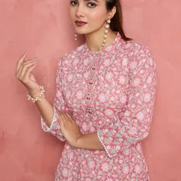 KALINI Women Floral Printed Regular Kurta with Palazzos image 5