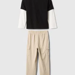 GAP Infants Boys Colourblocked Pure Cotton Round Neck T-Shirt & Trousers Clothing Set image 2
