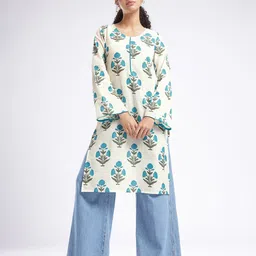 fusion by glitchez Indie Floral Printed Straight Kurta image 4