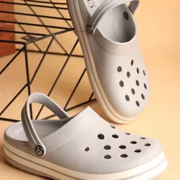 Carlton London Men Rubber Clogs image 2