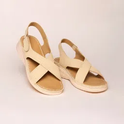 Enjee Women Strappy Textured Open Toe Flats image 4