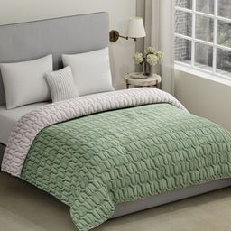 URBAN SPACE Green & Beige Geometric Microfiber Heavy Winter Double Bed Comforter-picture-3