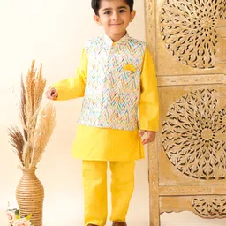 Superminis Cotton Full Sleeves Solid Kurta Pyjama & Chevron Printed Jacket - Yellow-picture-15