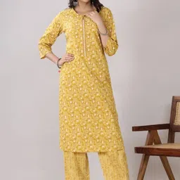 Chandbaali Women Floral Printed Regular Beads and Stones Pure Cotton Kurta with Trousers image 4
