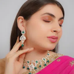 Divisha Gold-Plated Stones Studded & Beaded Jewellery Set image 5