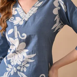 PRISCA Women Floral Printed Regular Pure Cotton Kurta with Trousers image 2